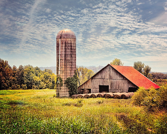 2012 old barn in town