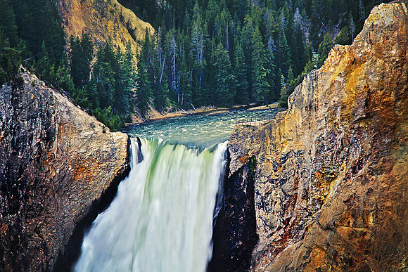 2020 Lower Yellowstone Falls closeup
